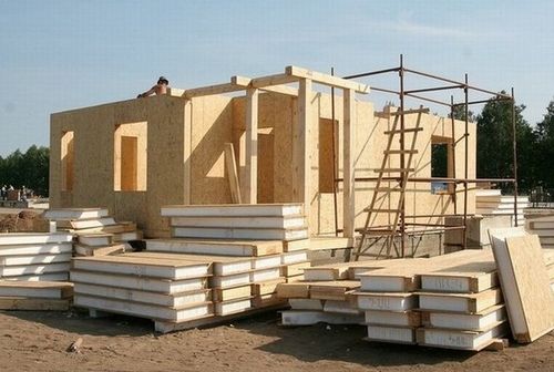 So bauen Sie einen Hausrahmen aus Holz: Ratschläge von Experten